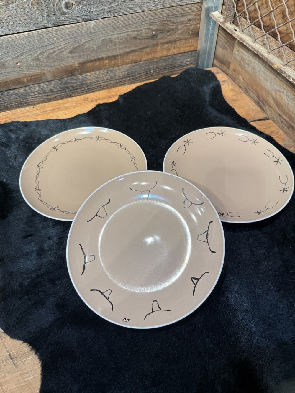 Royal Norfolk Western Dinner Plates Set 3 Cowboy Hat Spurs Barbed Wire 10.75"